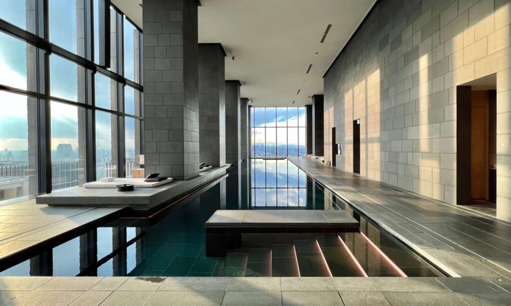 アマン東京のプール