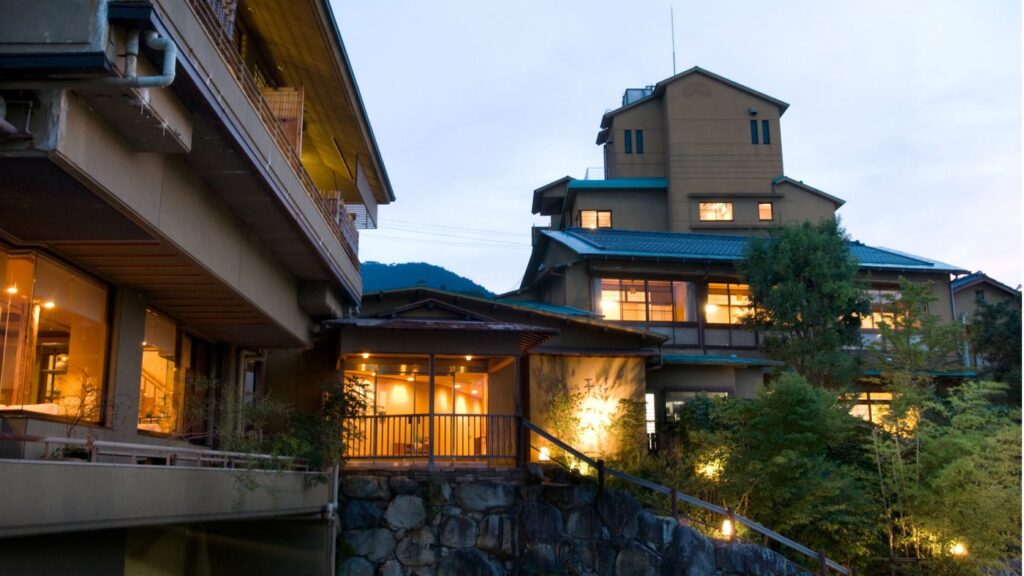 高山荘 華野の外観