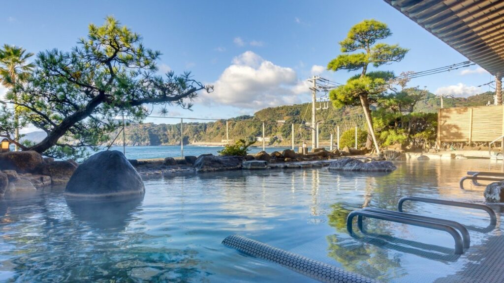 稲取銀水荘の海を望む露天風呂