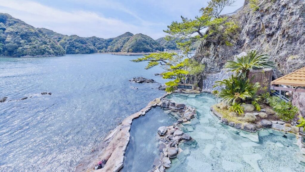 碧き島の宿 熊野別邸 中の島の露天風呂「紀州潮聞之湯」