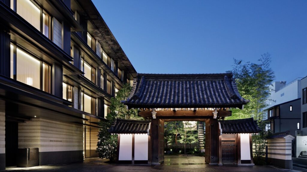 HOTEL THE MITSUI KYOTOのエントランス「梶井宮門」