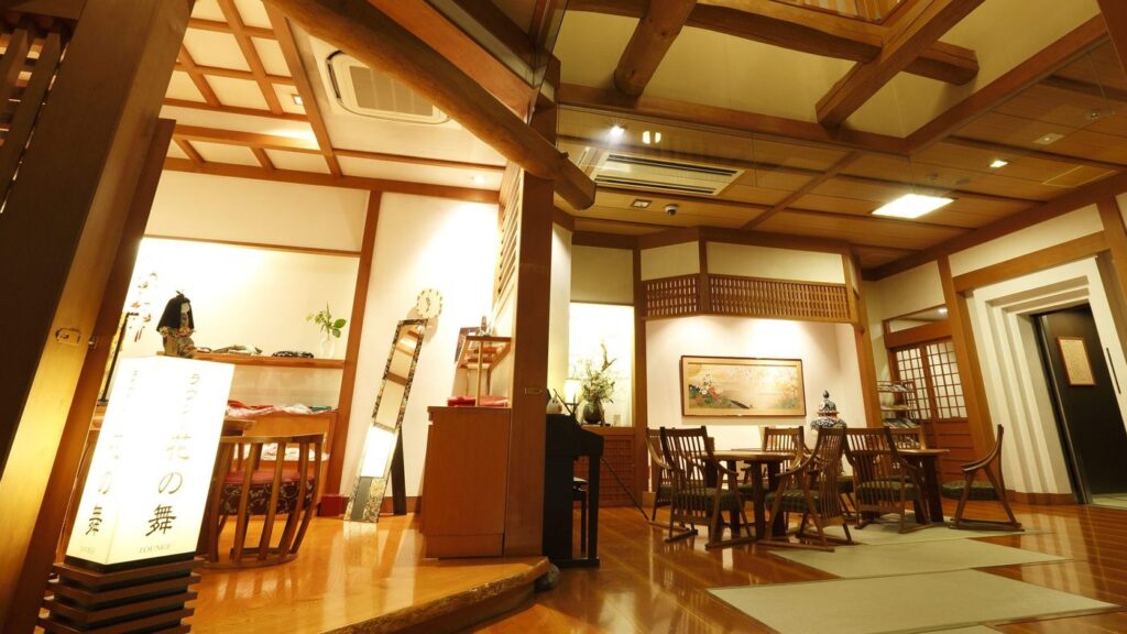 箱根湯本温泉 箱根 花紋のラウンジロビー